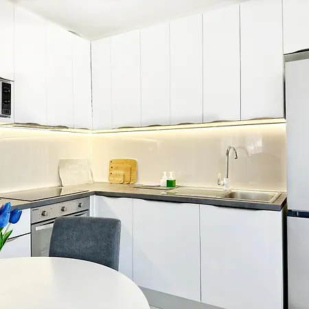 S'akvarel 4 - Private Garage Split