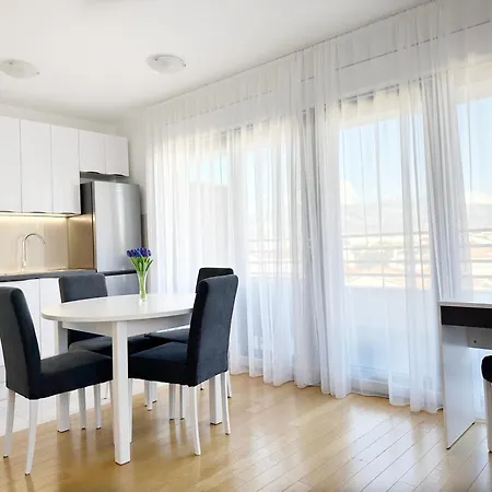 S'akvarel 4 - Private Garage Apartamento