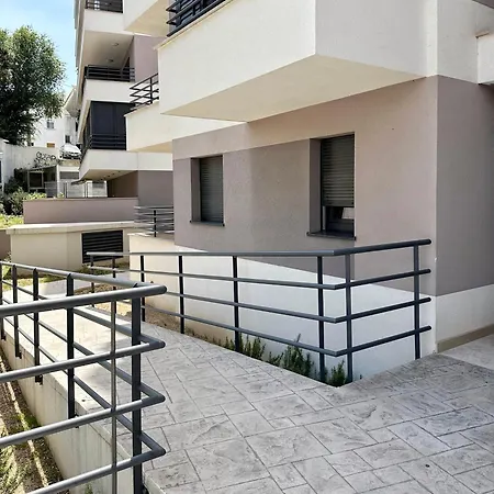 S'akvarel 4 - Private Garage شقة