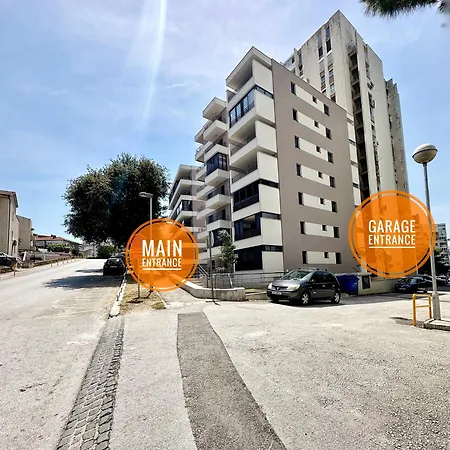 S'akvarel 4 - Private Garage شقة سبليت