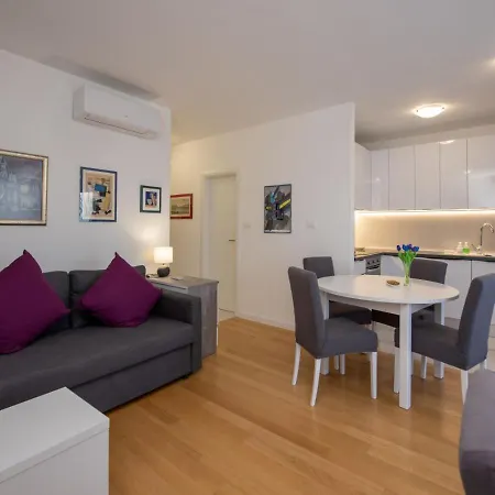 Apartamento S'akvarel 4 - Private Garage
